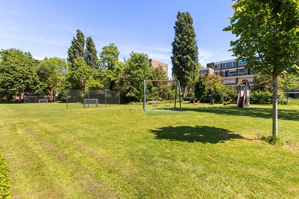 Medium property photo - Van Limburg Stirumplantsoen 14, 3317 GP Dordrecht